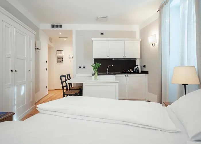 La Canonica New Location Trient